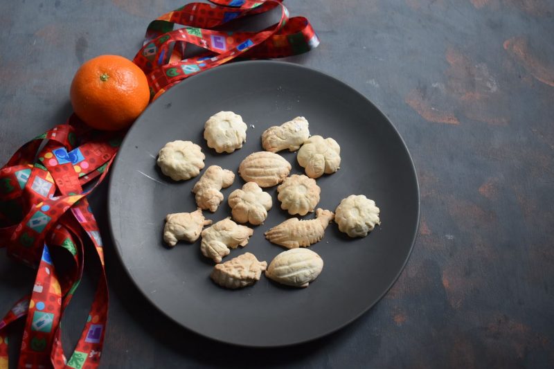Kuih bangkit (Tapioca cookies) - Makergardener